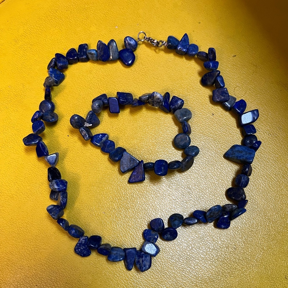 Natural Lapis Lazuli chip stone necklace and bracelet set.